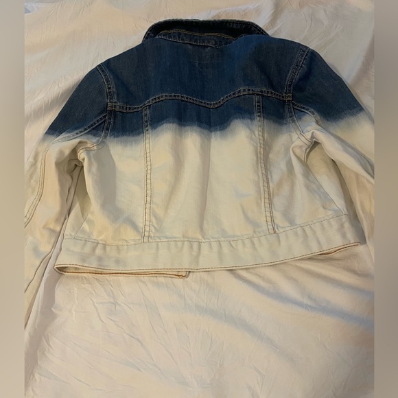 Bethany Mota ❤️ Cropped Faded Jean Jacket P/S with a FREE XS FAMILY TANK 👀 - Picture 7 of 14